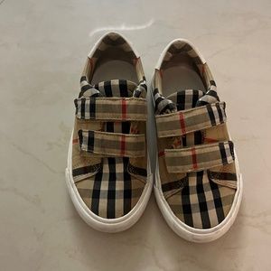 Burberry sneakers